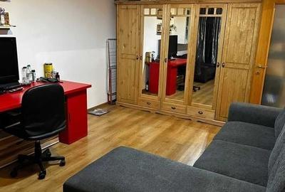Apartament cu 2 camere decomandat în Plopilor - 1