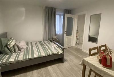 Vand apartament 2 camere Radau?i central - 2