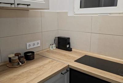 Spațiu comercial, de 20 mp, în P-ța Alba Iulia - 2