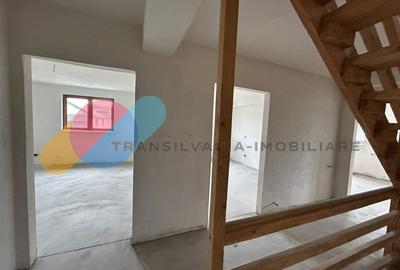 Duplex cu 4 camere cu Canalizare în Copăceni - 9