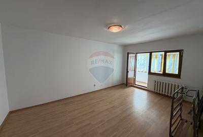 Apartament cu 2 camere decomandat în Central - 1