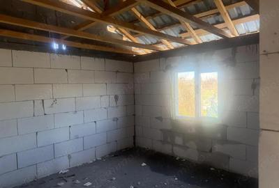 Casă cu 2 camere cu Teren 560 Mp în Coșoveni - 7