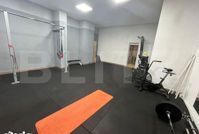 Spațiu comercial, de 75 mp, în Micro 12 - 2