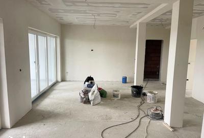 Apartament cu 3 camere în Torontalului
