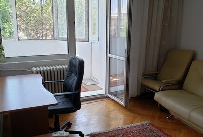 Apartament cu 2 camere semidecomandat în Gara de Nord