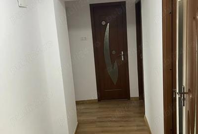Ofer pentru inchiriere apartament 2 camere centru Falticeni 350 euro - 1