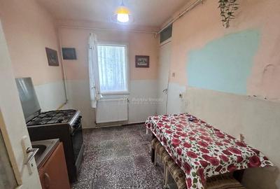 Apartament cu 2 camere decomandat în Moroasa 1