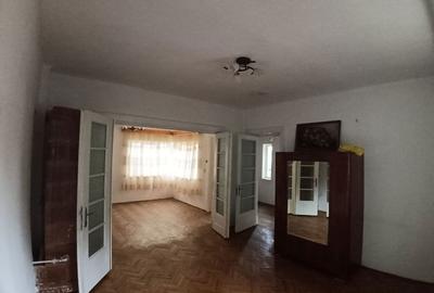 Casă cu 3 camere în Câmpulung Muscel - 1