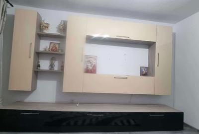 Apartament cu 3 camere decomandat în Cet - 2