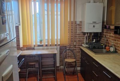 De inchiriat 2 camere - 1