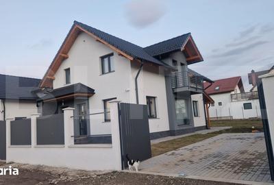 Casă cu 4 camere cu Canalizare în Central - 5