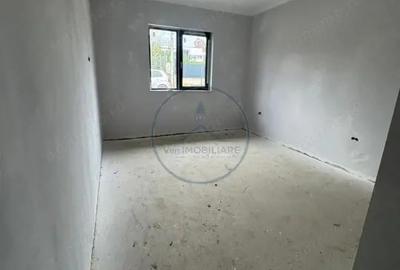 Casă cu 4 camere cu Teren 450 Mp în Central