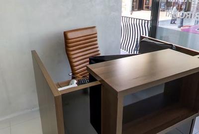 Spațiu comercial, de 40 mp, în Central - 5