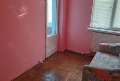 Apartament cu 4 camere decomandat et 2 - 5