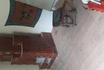 Casă cu 3 camere cu Teren 363 Mp în Poroschia