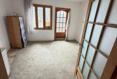 Casă cu 4 camere cu Teren 1000 Mp în Sascut - 7