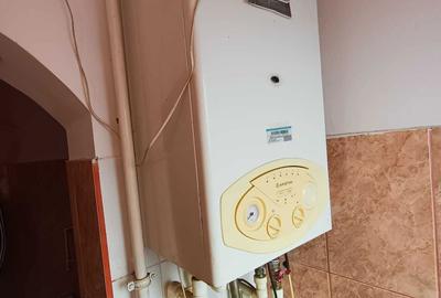 Apartament cu 2 camere decomandat în Plopilor - 1