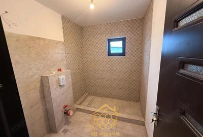 Casă cu Teren 300 Mp în Central