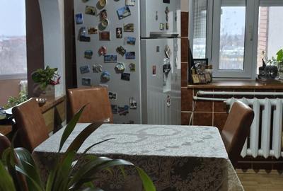 Apartament cu 3 camere decomandat în Central - 3