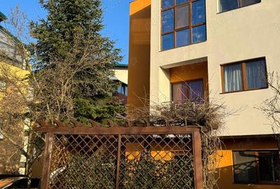 Apartament cu 3 camere semidecomandat în Central - 6