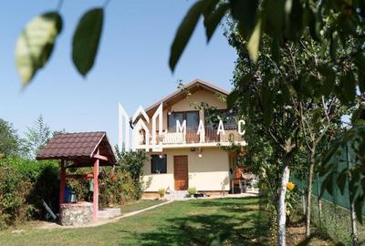 Casă individuală cu 4 camere în Central