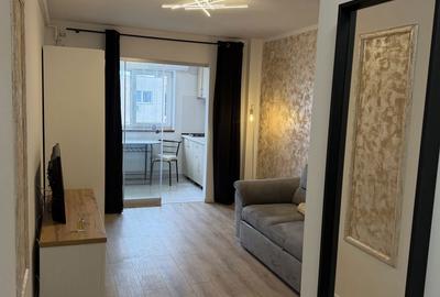 Garsonieră în Titan - 2