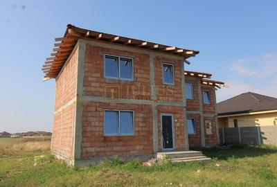 1/2 duplex, la cheie, P+1-Mosnita Veche. - 1