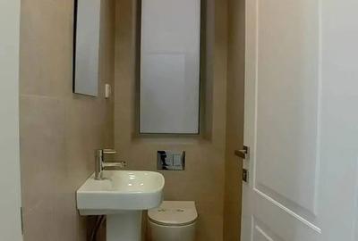 Apartament cu 4 camere în Armeneasca