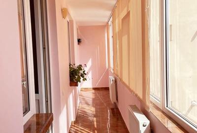 Apartament cu 4 camere decomandat în Central - 2