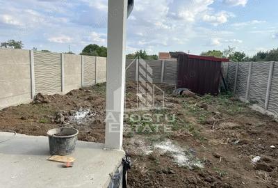 Casă cu 3 camere cu Canalizare în Sânandrei - 1