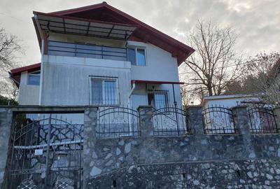 Casă cu Teren 1000 Mp în Cuptoare (Reșița) - 8