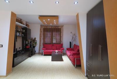 Casă cu 5 camere cu Teren 750 Mp în Aradul Nou - 11