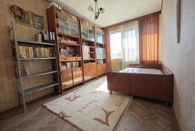 Apartament cu 3 camere semidecomandat în Central - 3