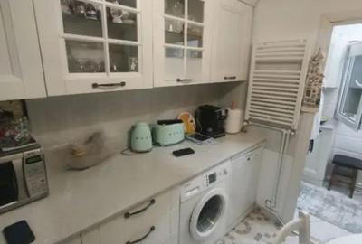 Apartament cu 2 camere decomandat în Siret