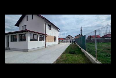 Casă cu 4 camere în Bradu - 4