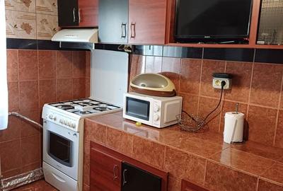 Inchiriez apartament 2 camere - 2