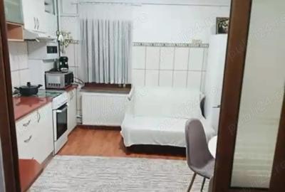 Inchiriere apartament 2 camere Rovine - 1