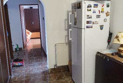 Ap. 3 camere , posibilitate in rate timp de 1 an ( acte notariat), Piata 1 Mai - 1