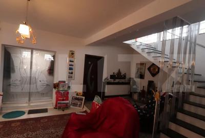 Casă cu 4 camere cu Teren 986 Mp în Central - 11