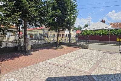 Spațiu comercial, de 351 mp, în Central - 17