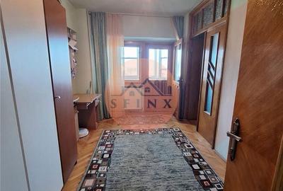 Apartament cu 4 camere decomandat în Piața Centrală - 8