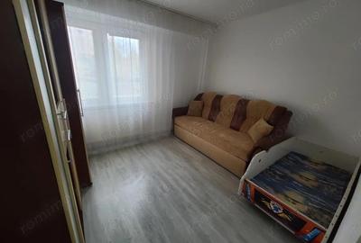 Apartament cu 3 camere decomandat în Tudor - 8