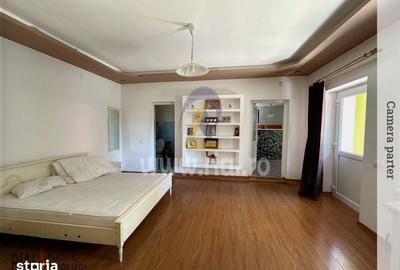Casă cu 8 camere cu Teren 1110 Mp în Central - 14