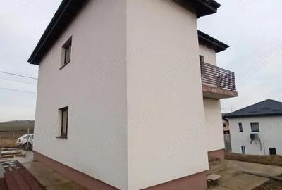 Casă cu Teren 450 Mp în Central - 4