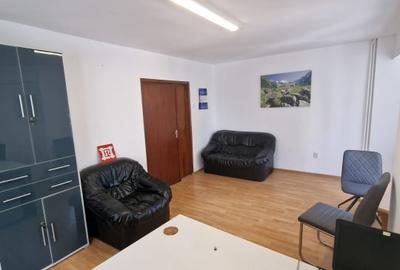 Lacul Tei - Facultatea de Constructii 5 camere etaj 1 in imobil de birouri - 5