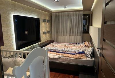 Apartament cu 4 camere în Central - 2