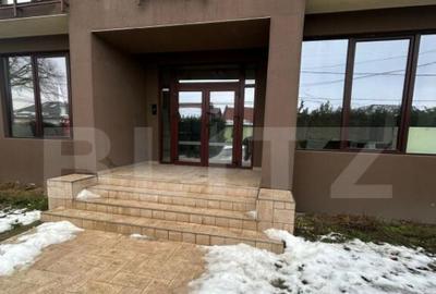 Spa?iu comercial de vanzare 90 mp utili parter, vitrat - 1