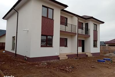 Casă cu 4 camere în Central - 13