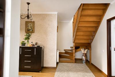 Casă individuală cu 5 camere cu Teren 600 Mp în Central - 4