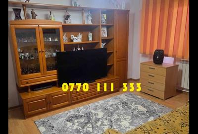 Apartament cu 3 camere decomandat în Obor
